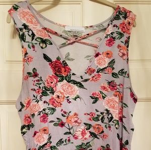 🌸 Floral Tank